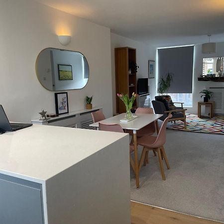 Modern And Comfortable Flat With Private Parking Lägenhet Oxford Exteriör bild