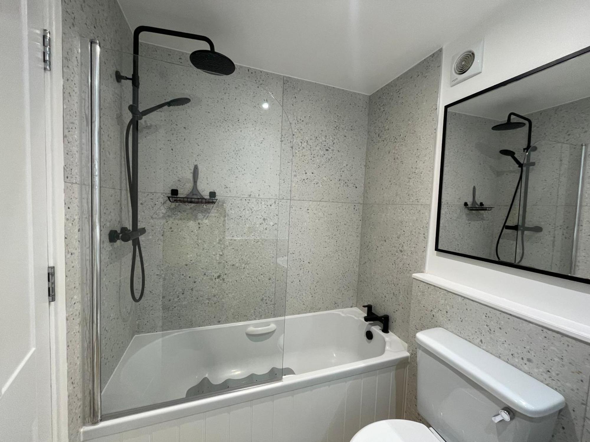 Modern And Comfortable Flat With Private Parking Lägenhet Oxford Exteriör bild